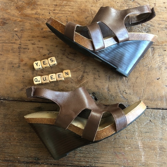 Me Too Fresia Brown Leather Wedge Sandals 7.5 - Picture 2 of 8